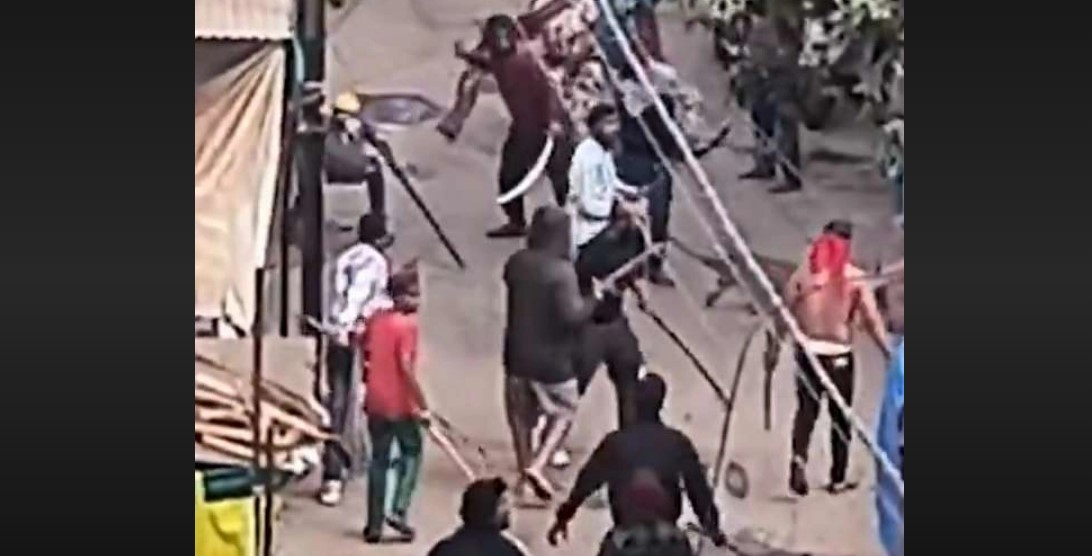 मध्य प्रदेश की राजधानी भोपाल में दो पक्षों के बीच हिंसक झड़प, कई लोग घायल